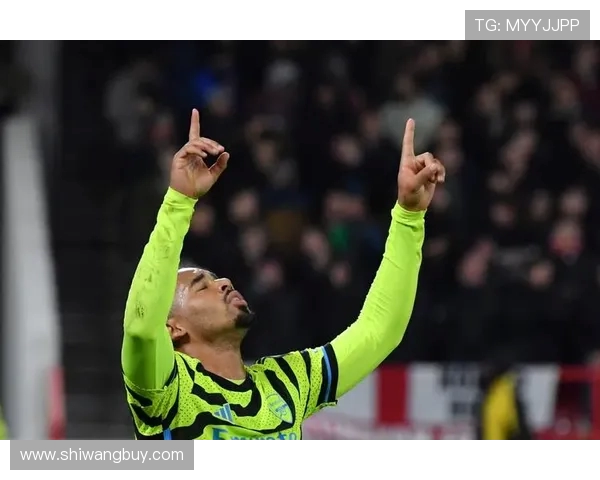 诺丁汉森林铁卫托福洛泪别球迷！57 场坚守 + 社区温情，父子同框见证欧协联荣耀